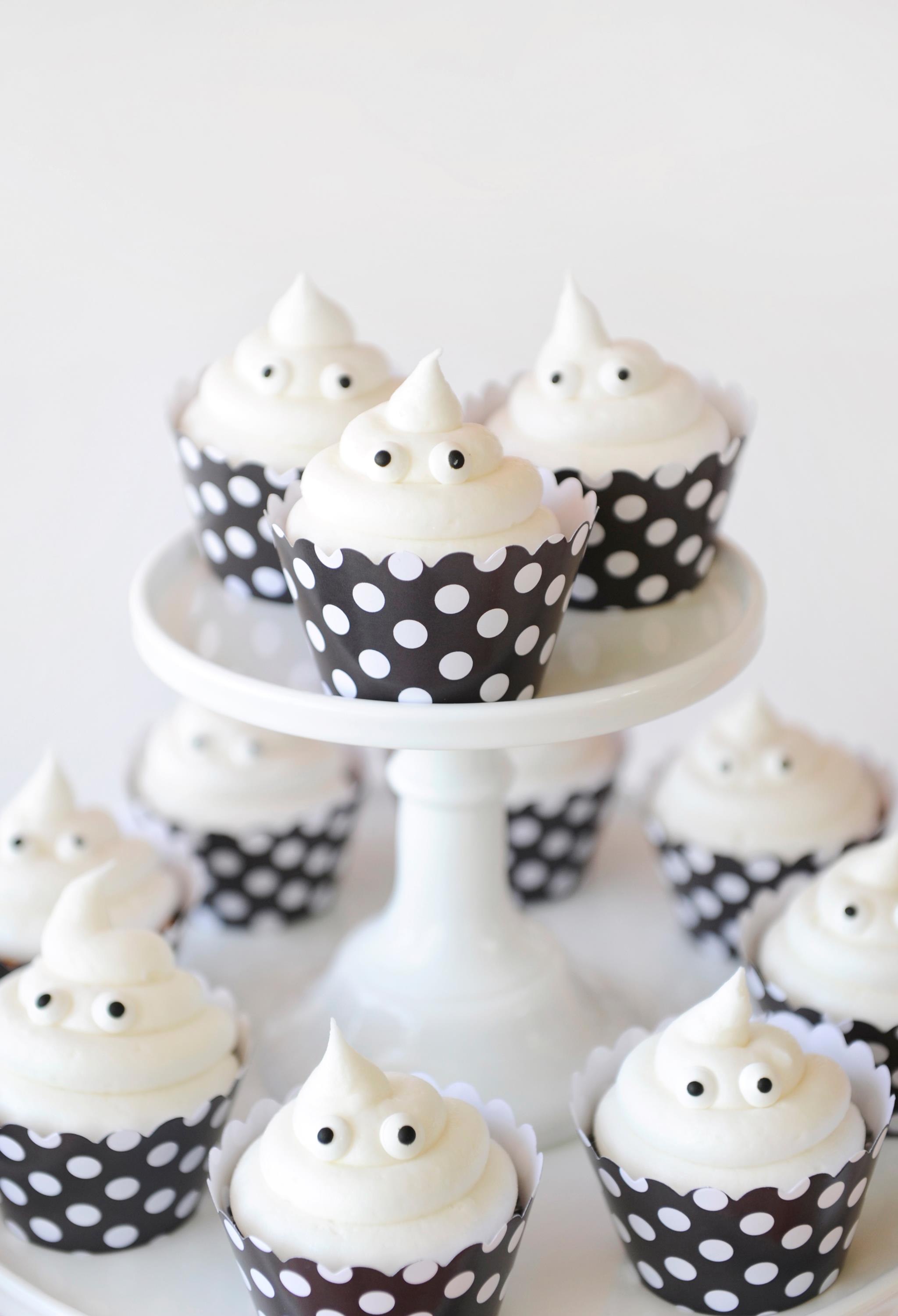 Kids Halloween Party - Ghost Cupcakes