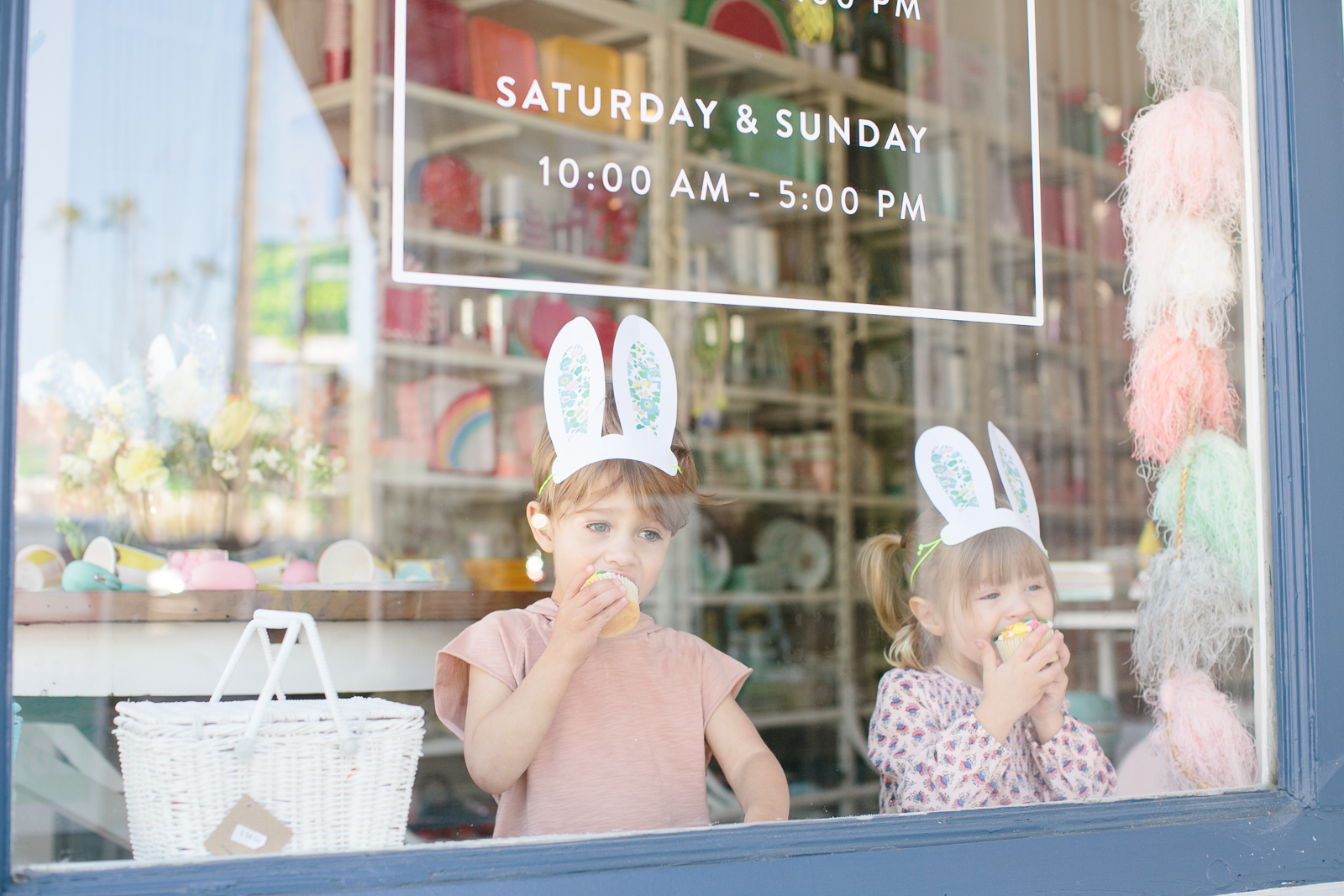 Children eating Easter cupcakes