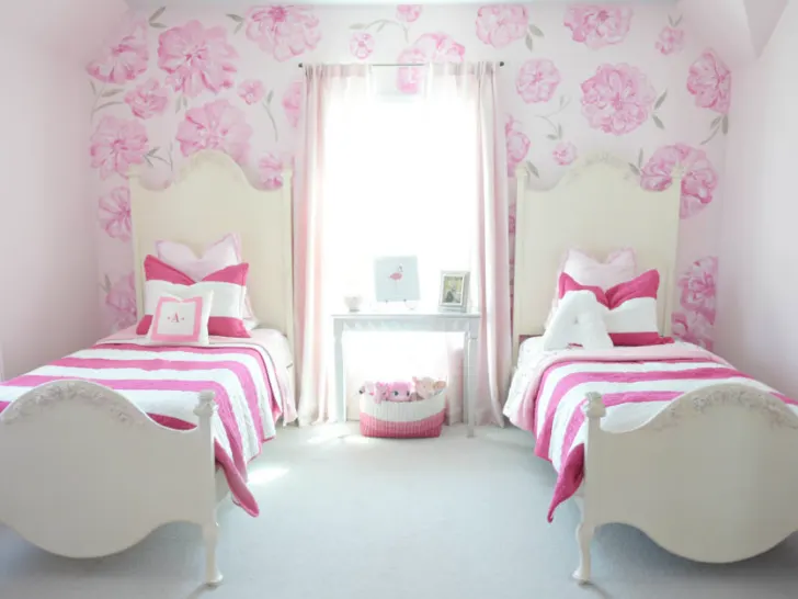 Floral Flamingo Bedroom by emyad POW Round Up Hero