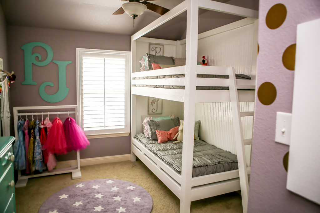 girls bunk bed room