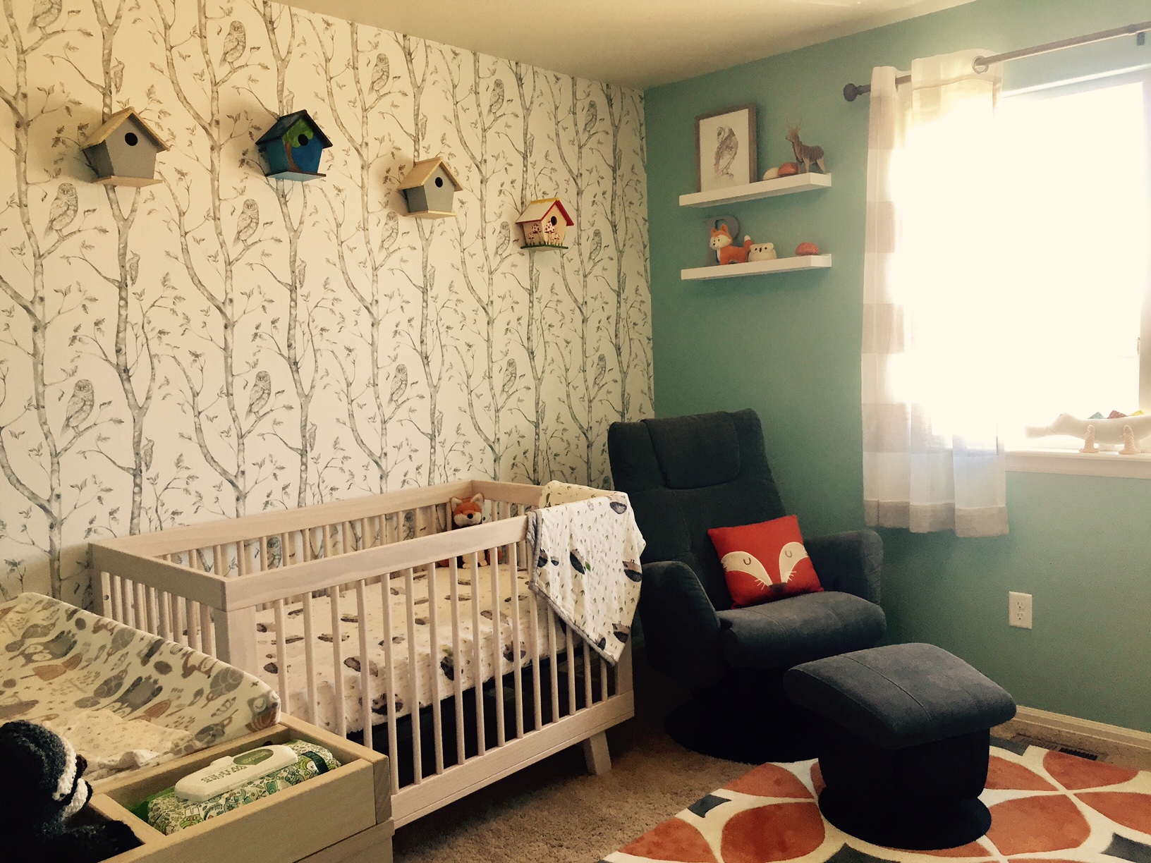 Tips  wallpapers for creating genderneutral nurseries  Hello Circus