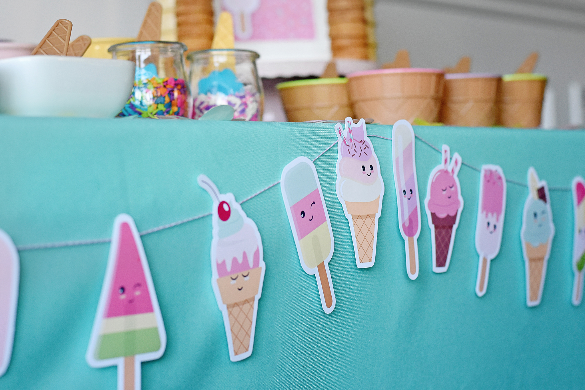 Kawaii Characters Banner for your Ice Cream Party