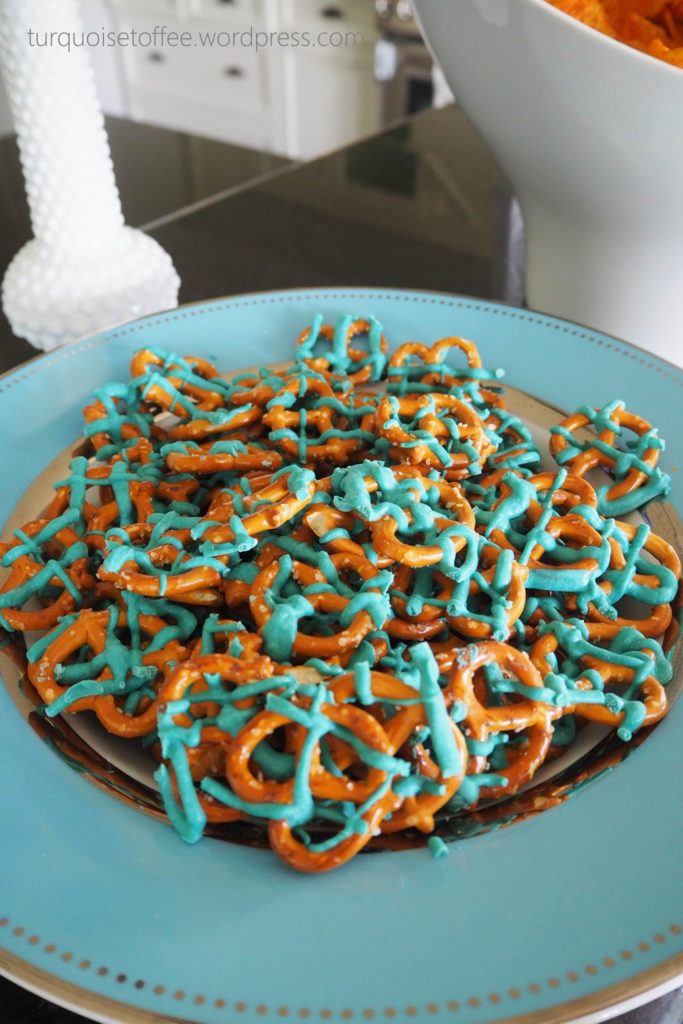 Turquoise Baby Sprinkle chocolate pretzels