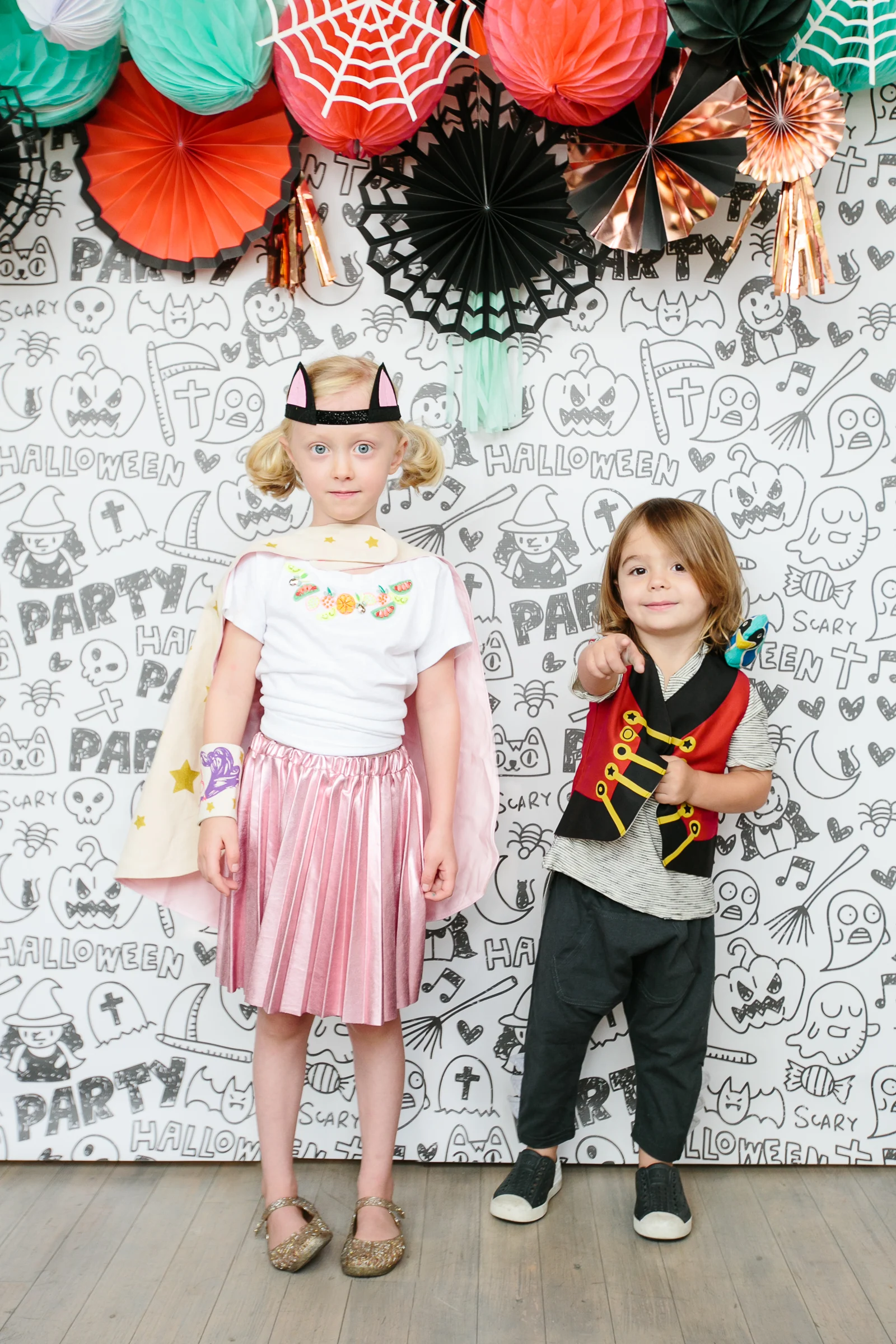 How to Craft a Boo-tiful Halloween Photo Backdrop - Project Nursery