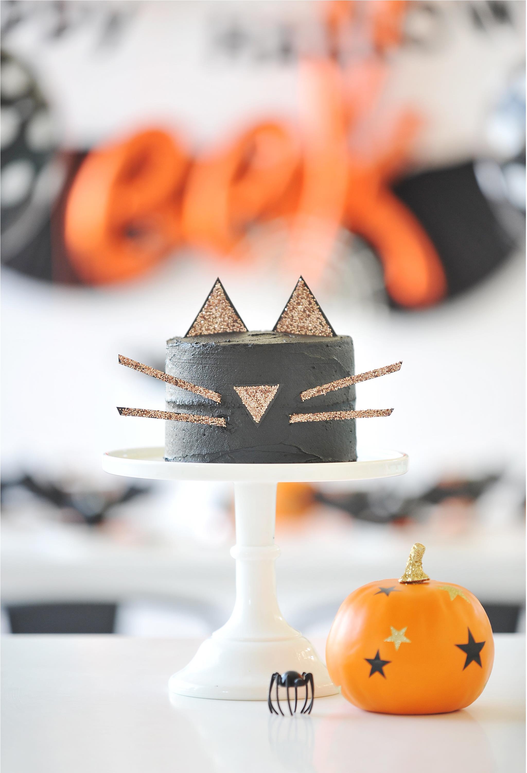 Black Cat Cake for Halloween Party - Project Nursery