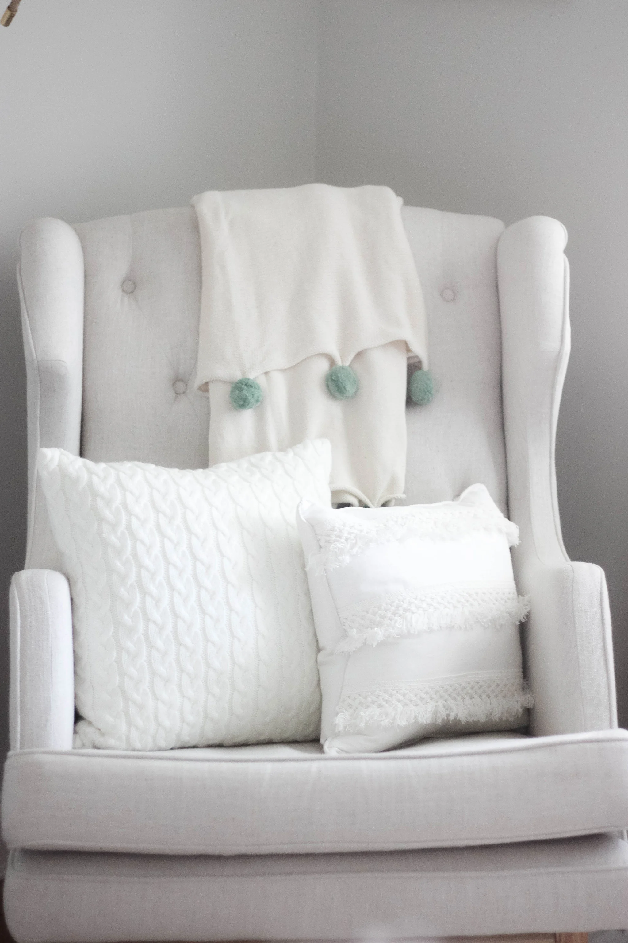 Empire Rocker with Pom Pom Blanket