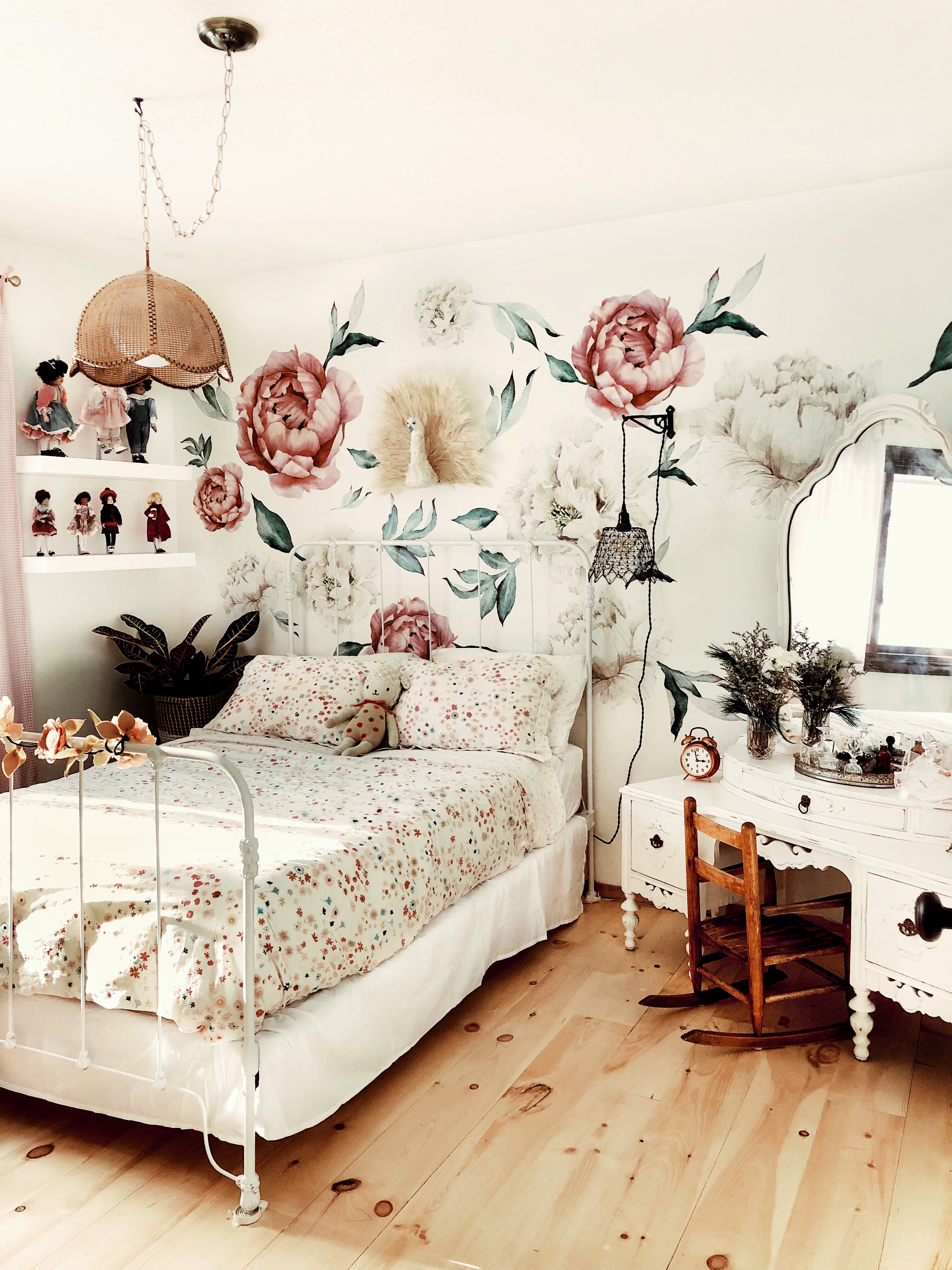 Vintage Inspired Big Girl's Room