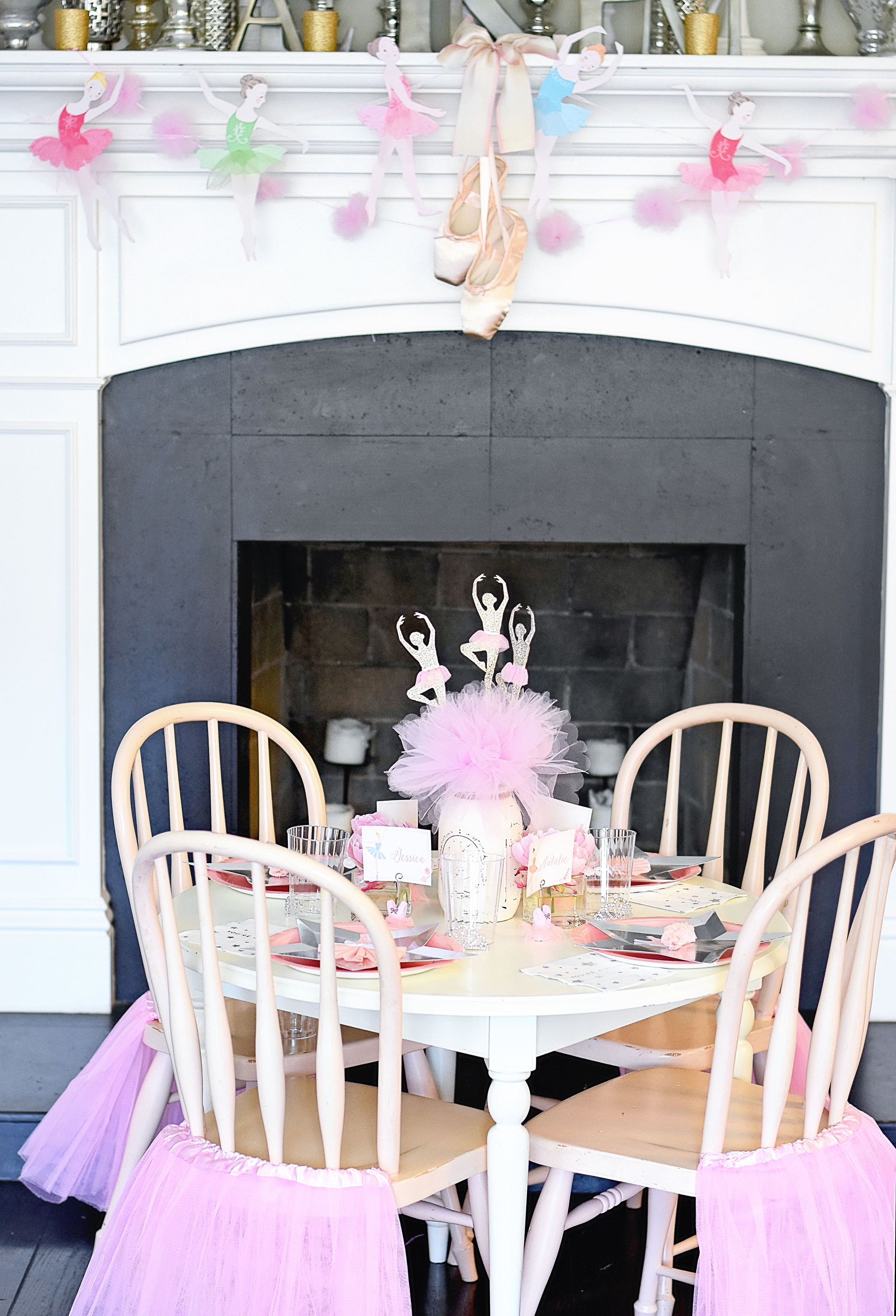 Set the scene with gorgeous and girl ballet decor!