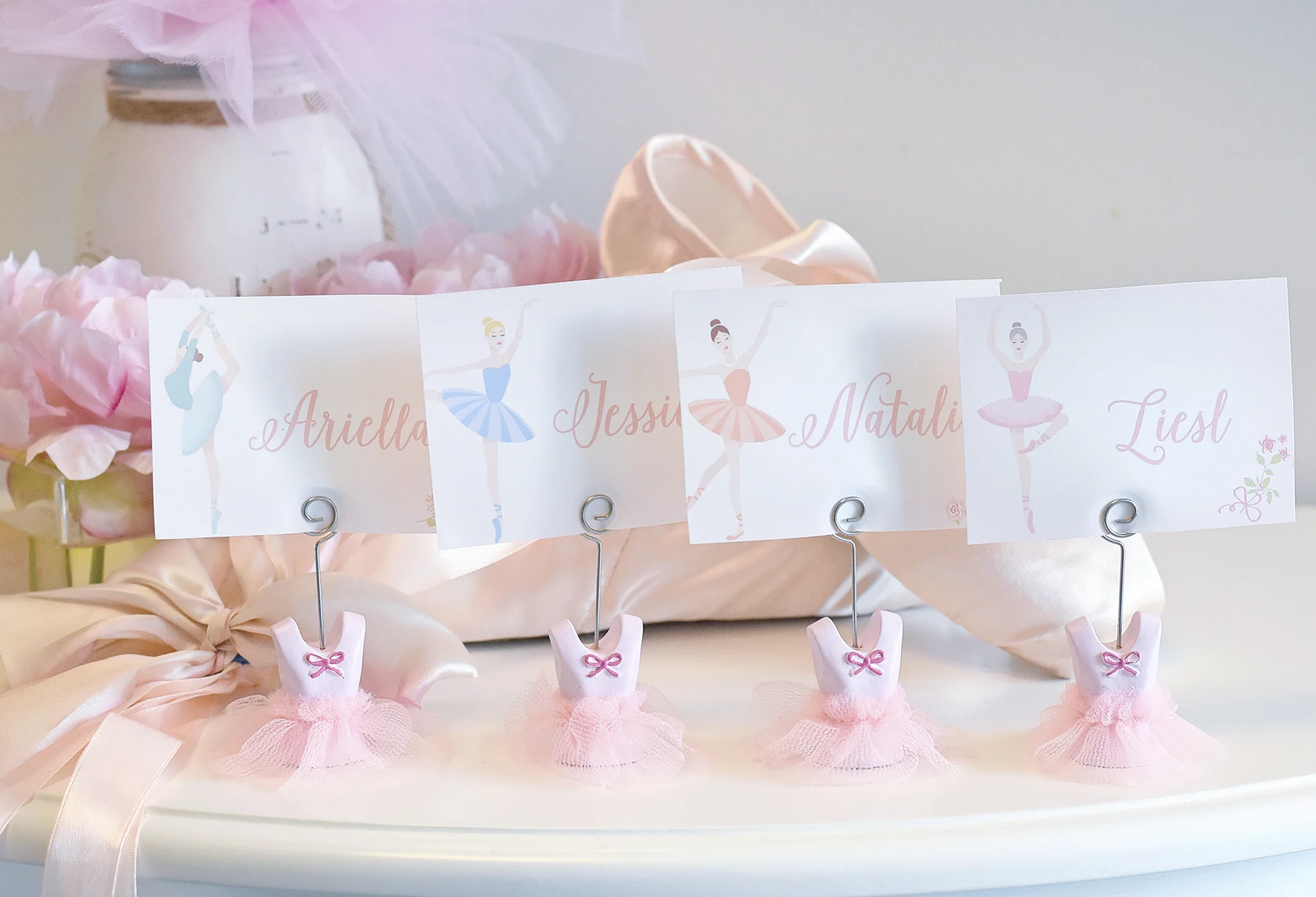 Printable place card and food name cards for your little ballerinas!