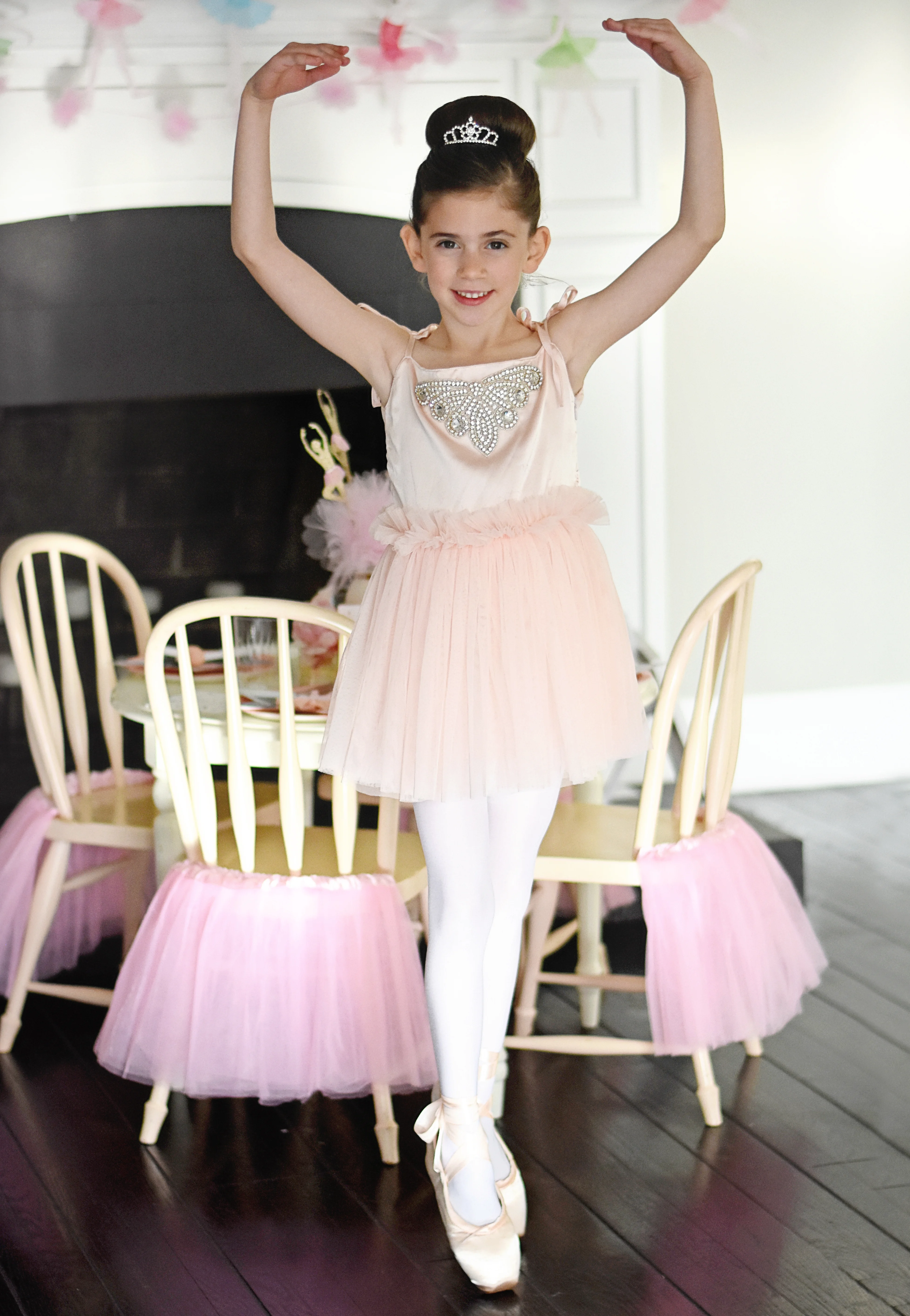 This 'tutu" cute ballerina party is "On Pointe!"