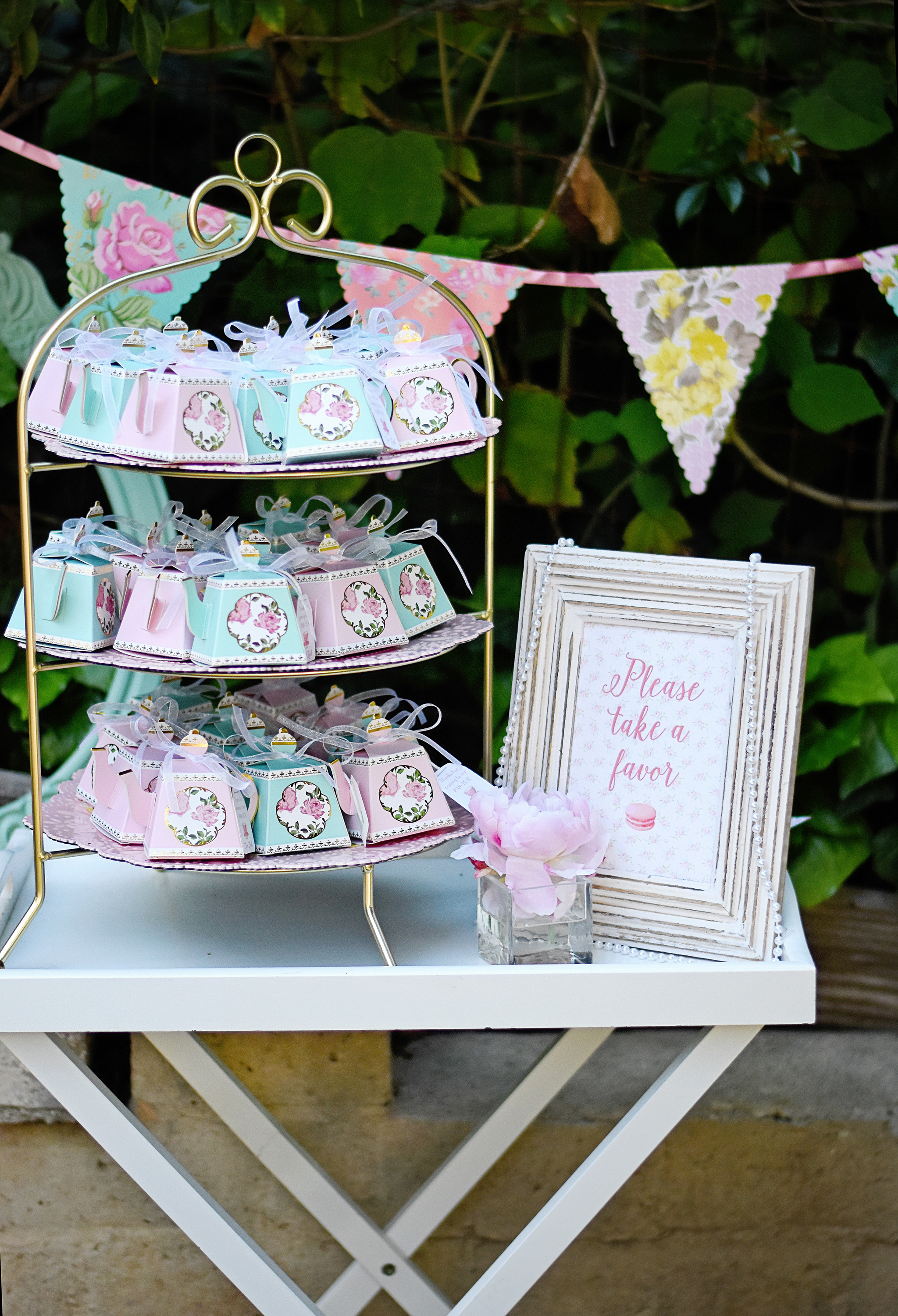 Take home favors filled with tea cookies and a tea bag!