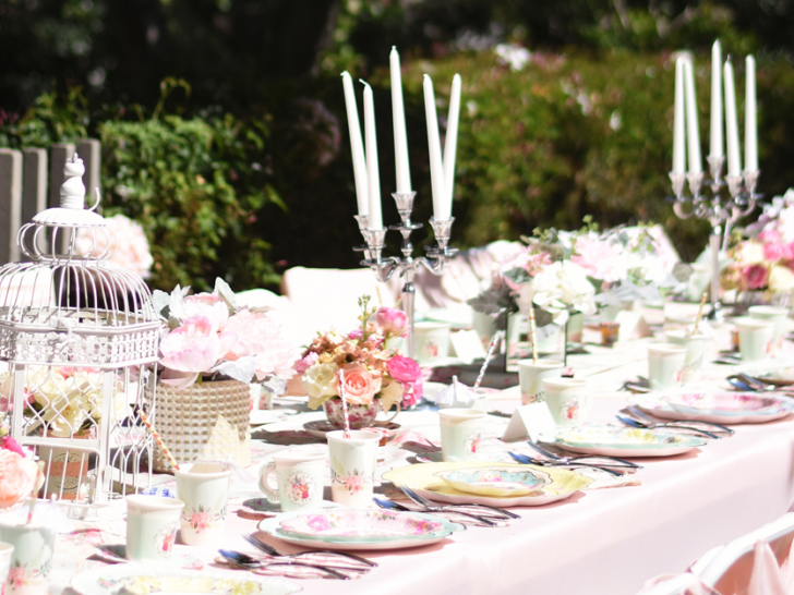 Kids tea shop party table