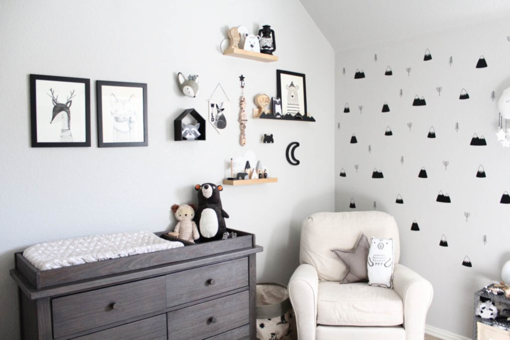 Monochrome hot sale nursery decor