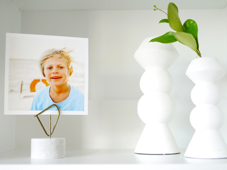 DIY Concrete Photo Holder