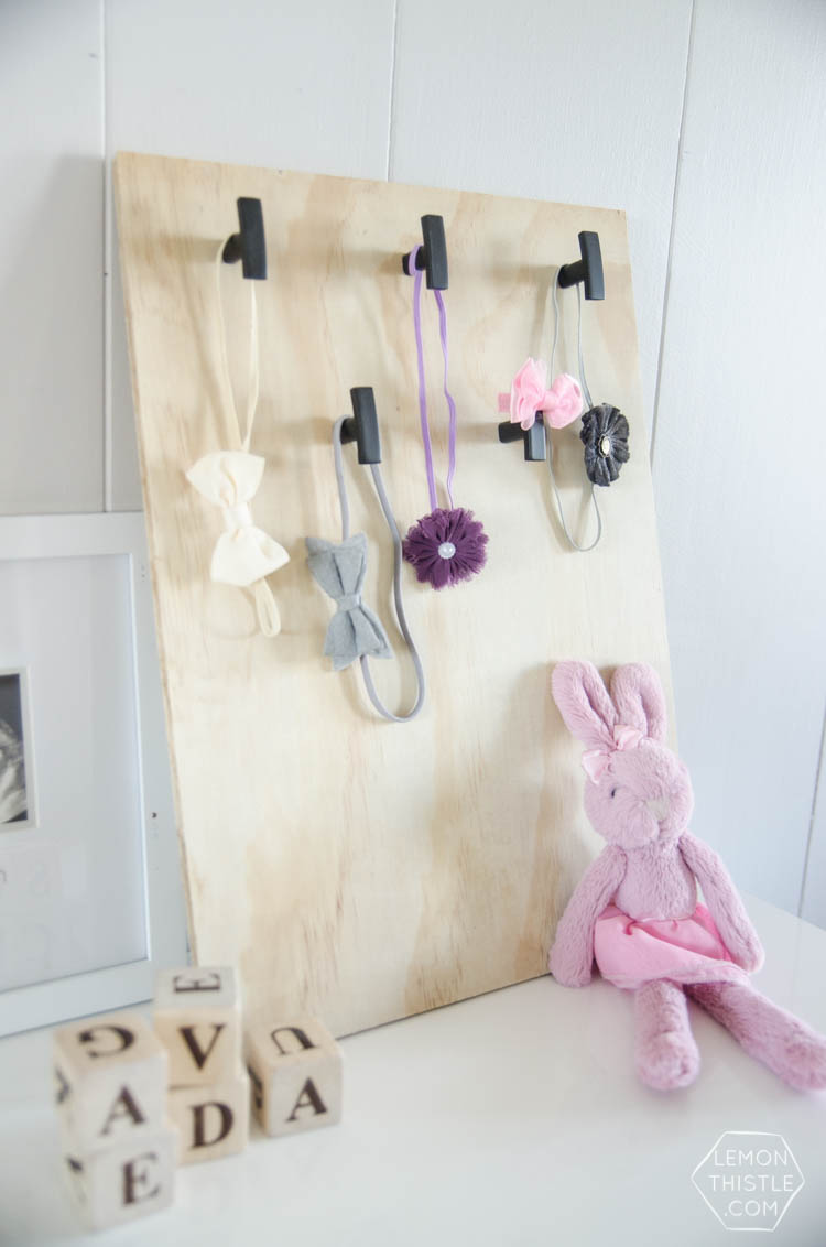 https://projectnursery.com/wp-content/uploads/2018/07/Headband-Organizer-1710292.jpg