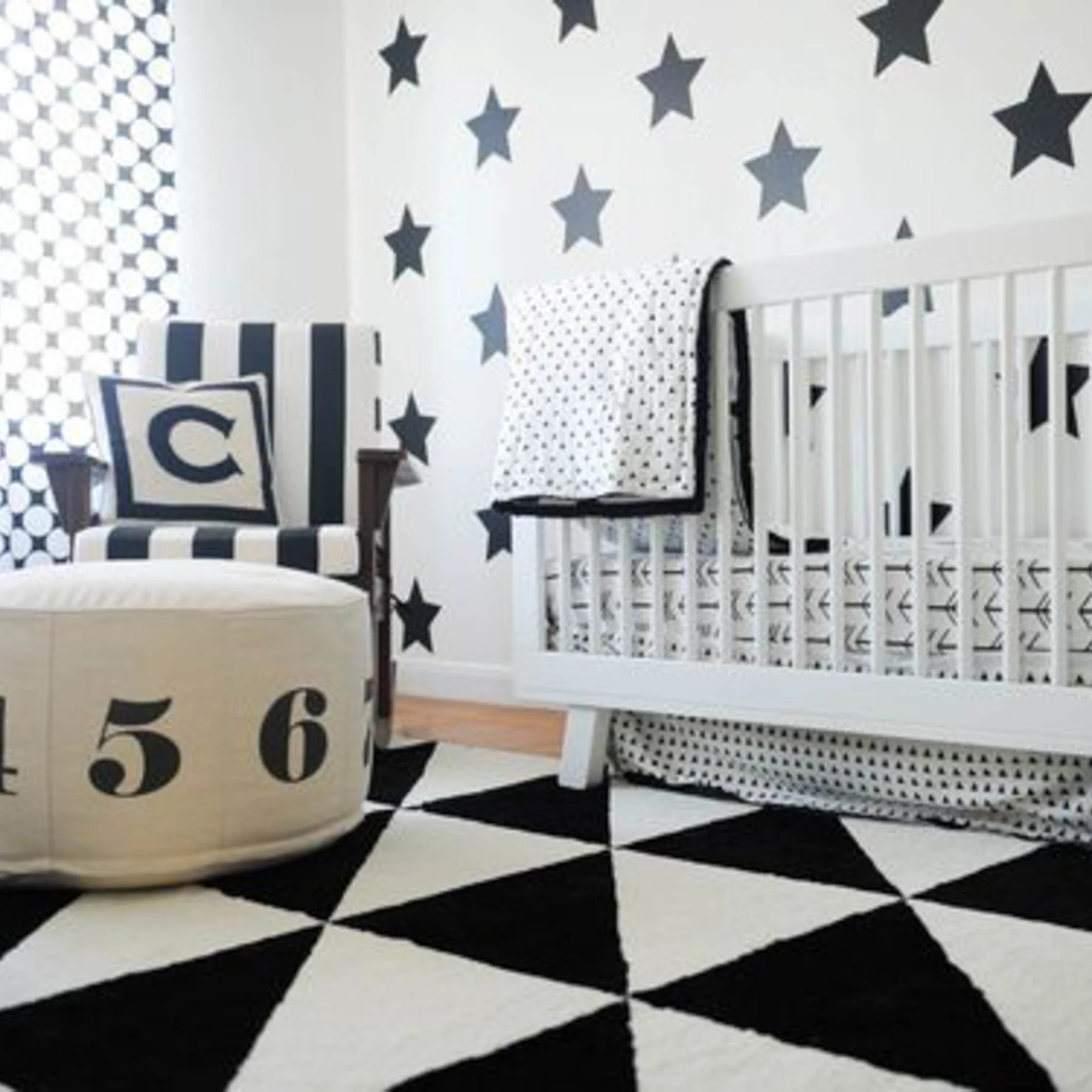 30 Black and White Looks for a Monochrome Design