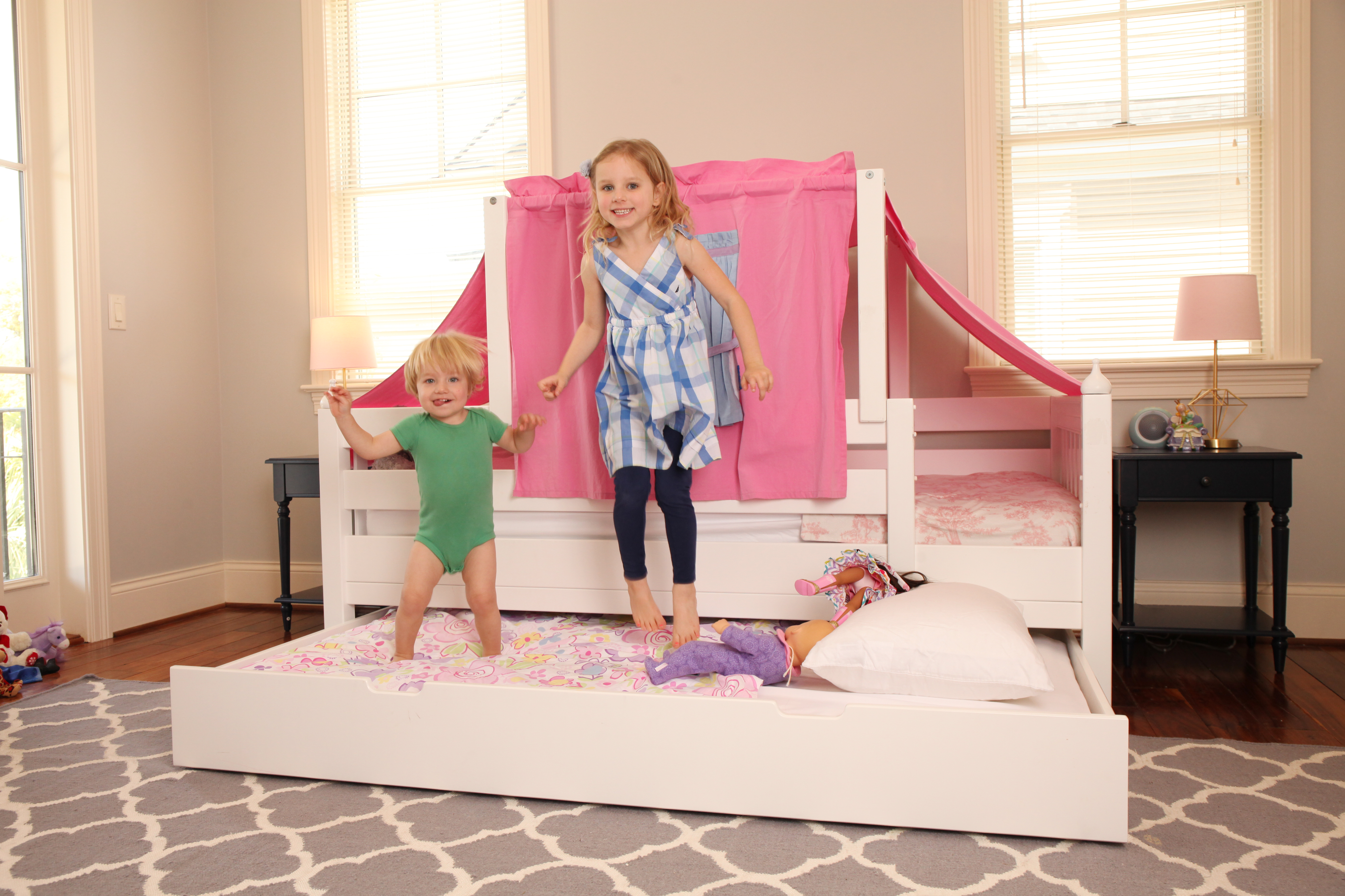Maxtrix "Yo" Toddler Bed with Top Tent