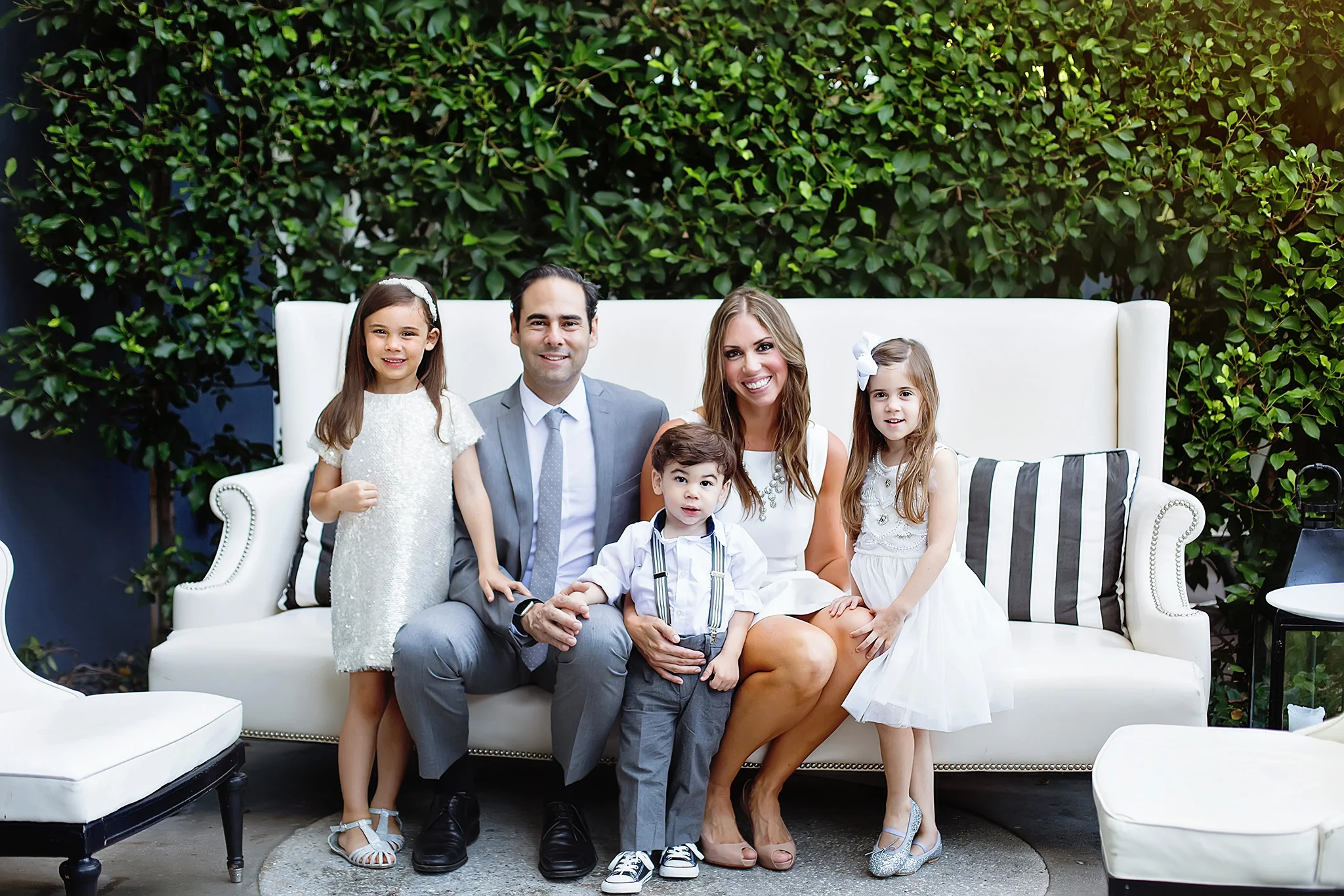 Six Tips for Acing Your Holiday Family Photo Shoot! - Project Nursery