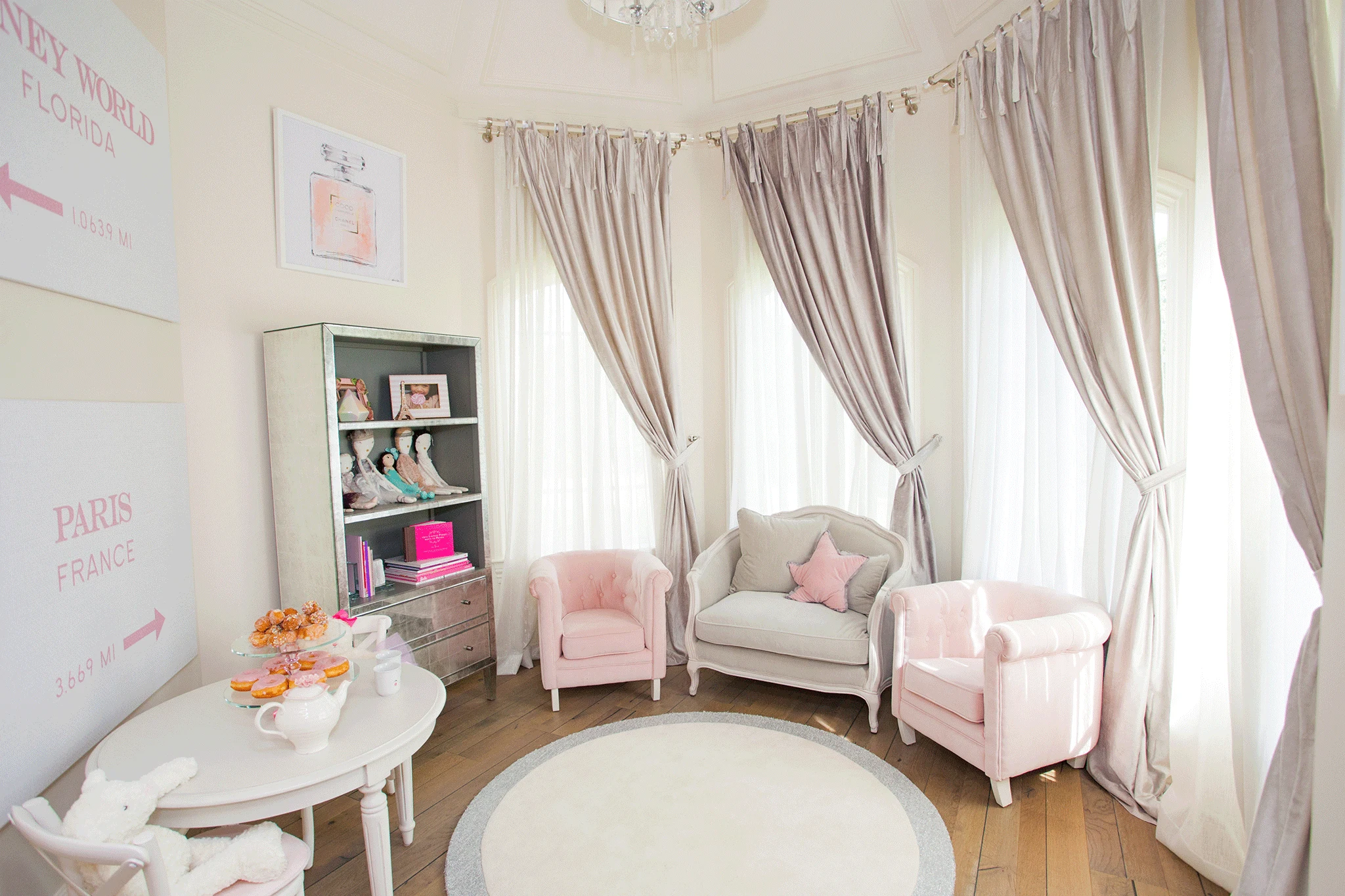 Luxurious Girl's Room Play and Seating Area