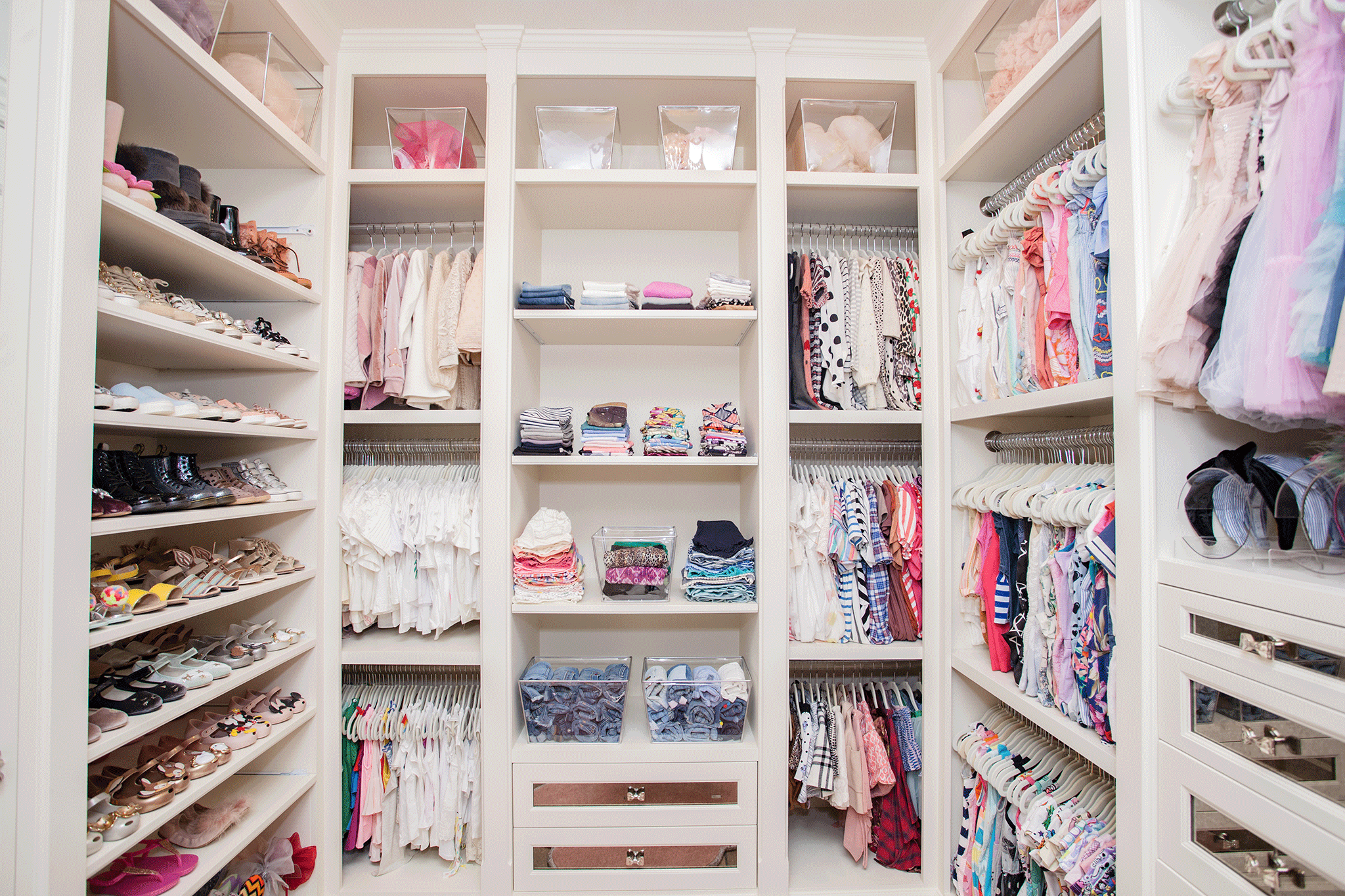 Custom Closet in Girl's Room 