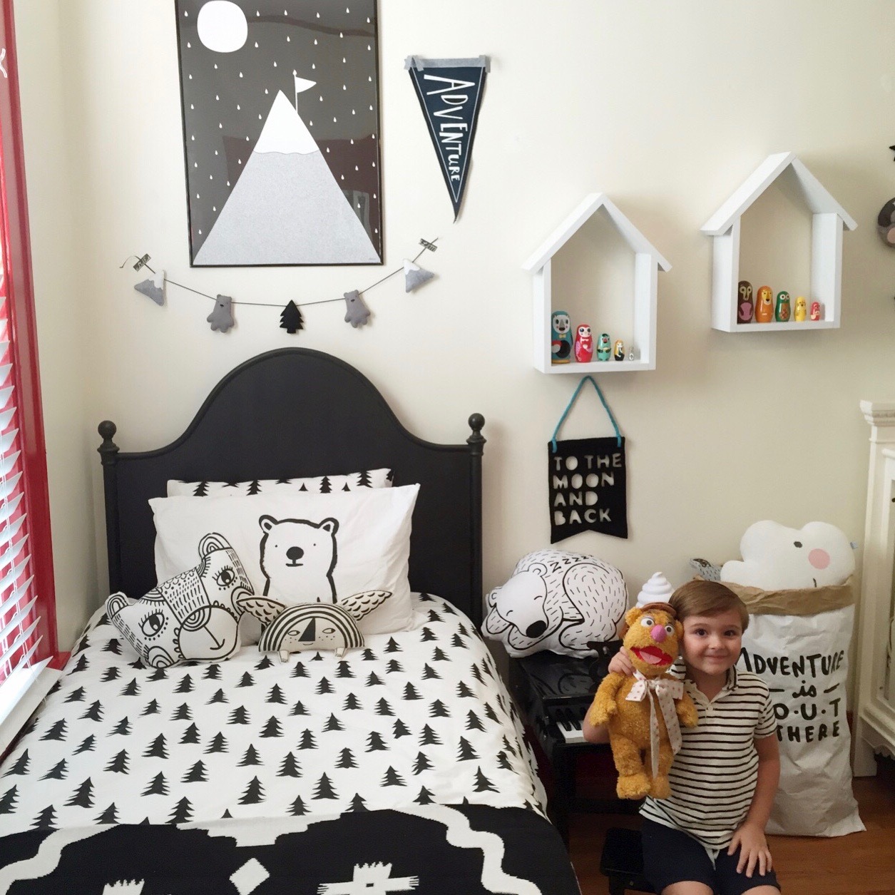 Kids black outlet and white bedding