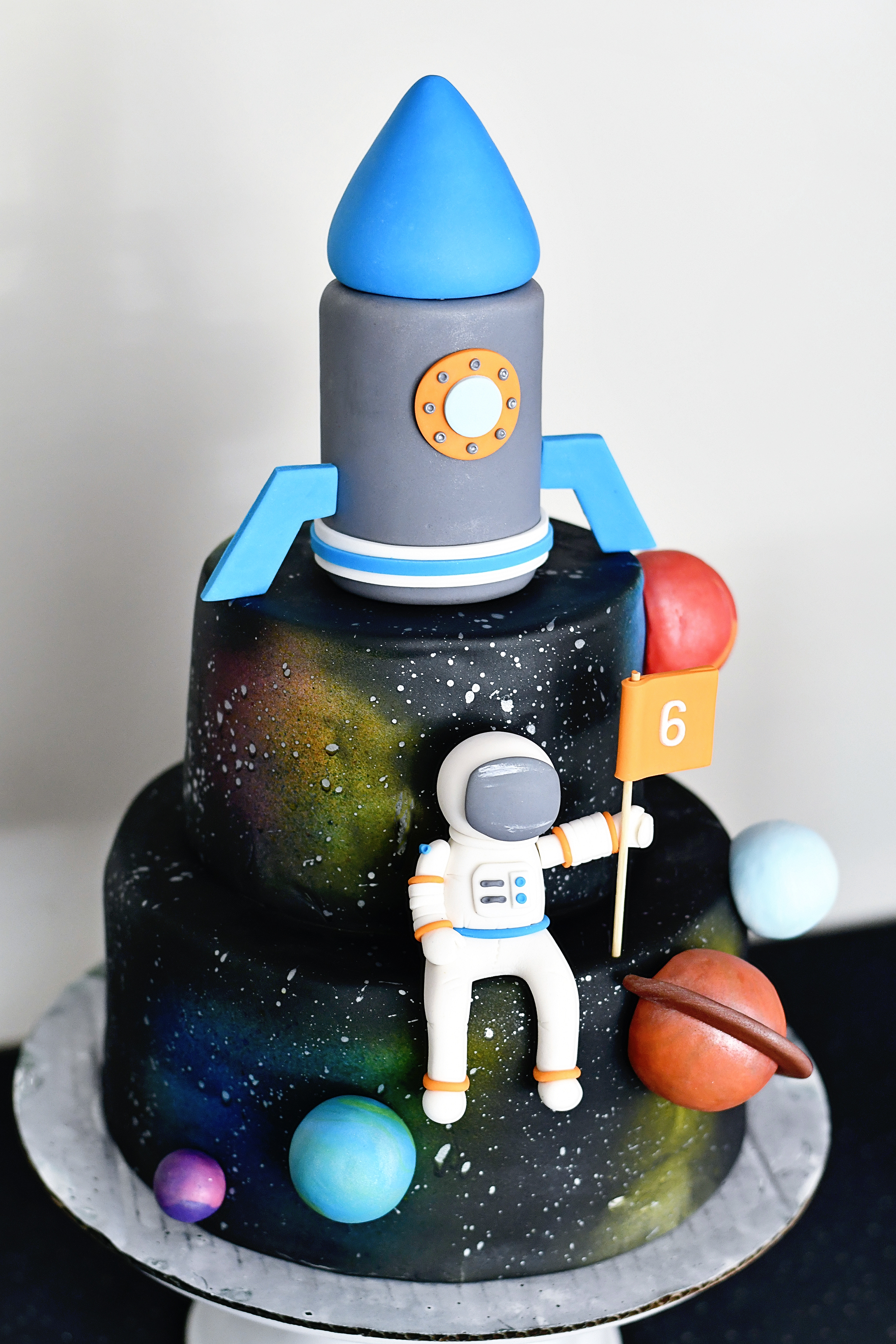 Throw a Space Themed Birthday Party that's Out of This World - Project