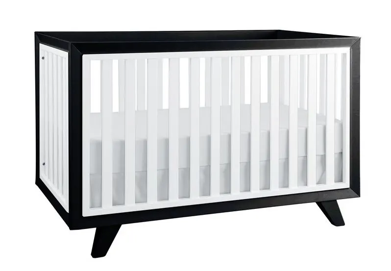 Black and White Modern Crib
2020 Nursery Trends: Black Cribs
