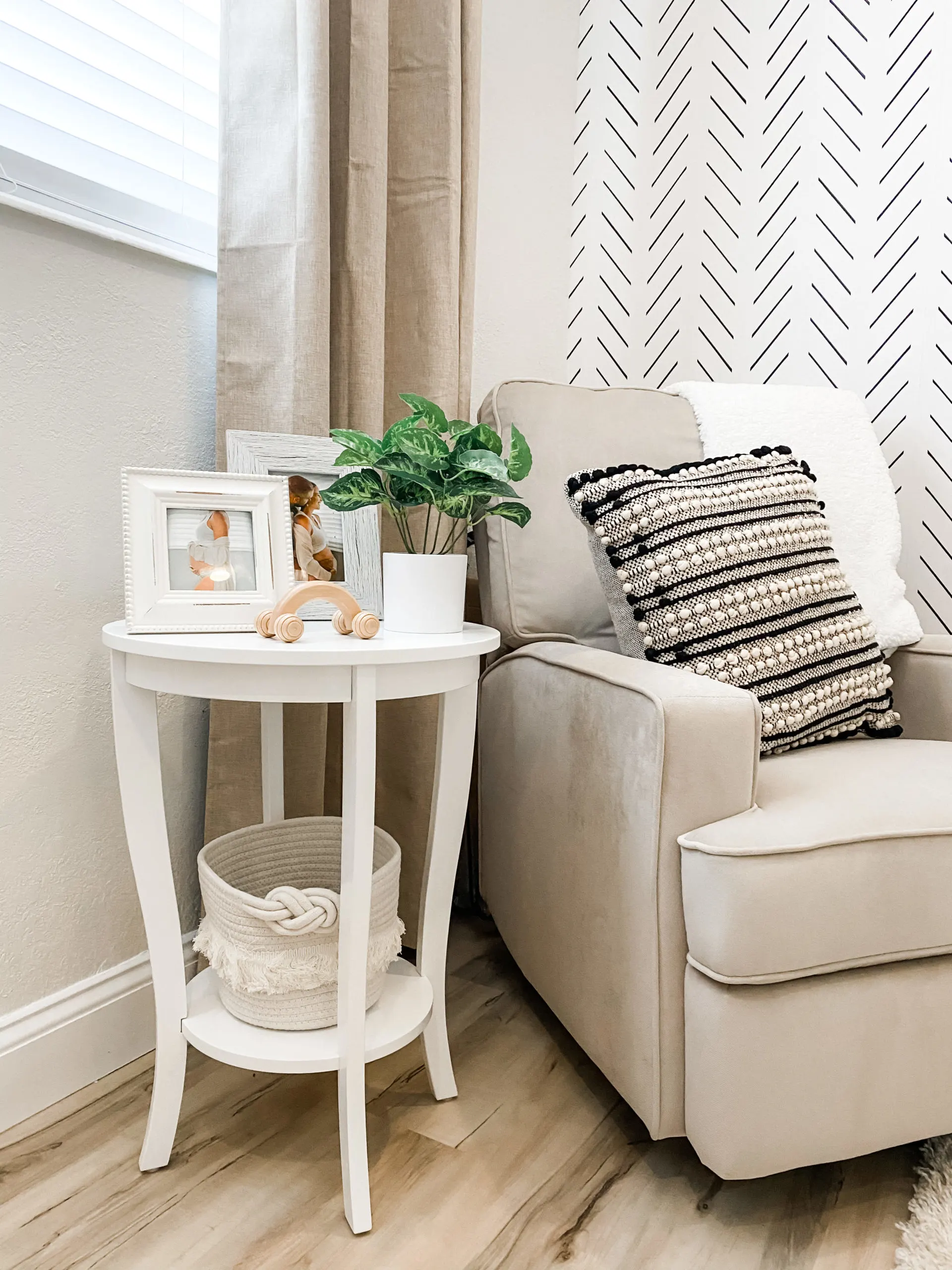 Modern Herringbone Wallpaper in Neutral Black and White Nursery