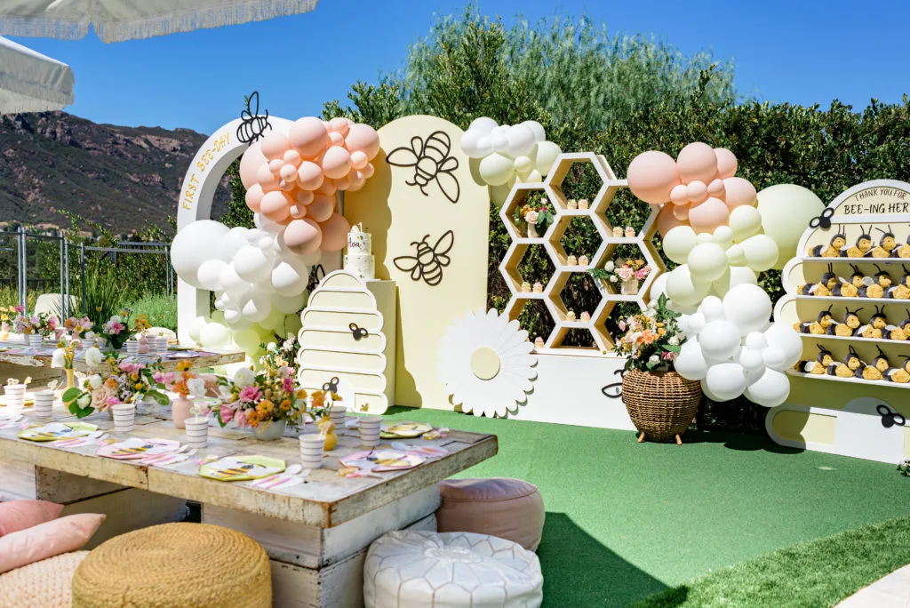 Kara's Party Ideas Neutral Boho Honey Bee Party