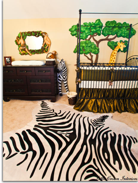 baby room with safari theme